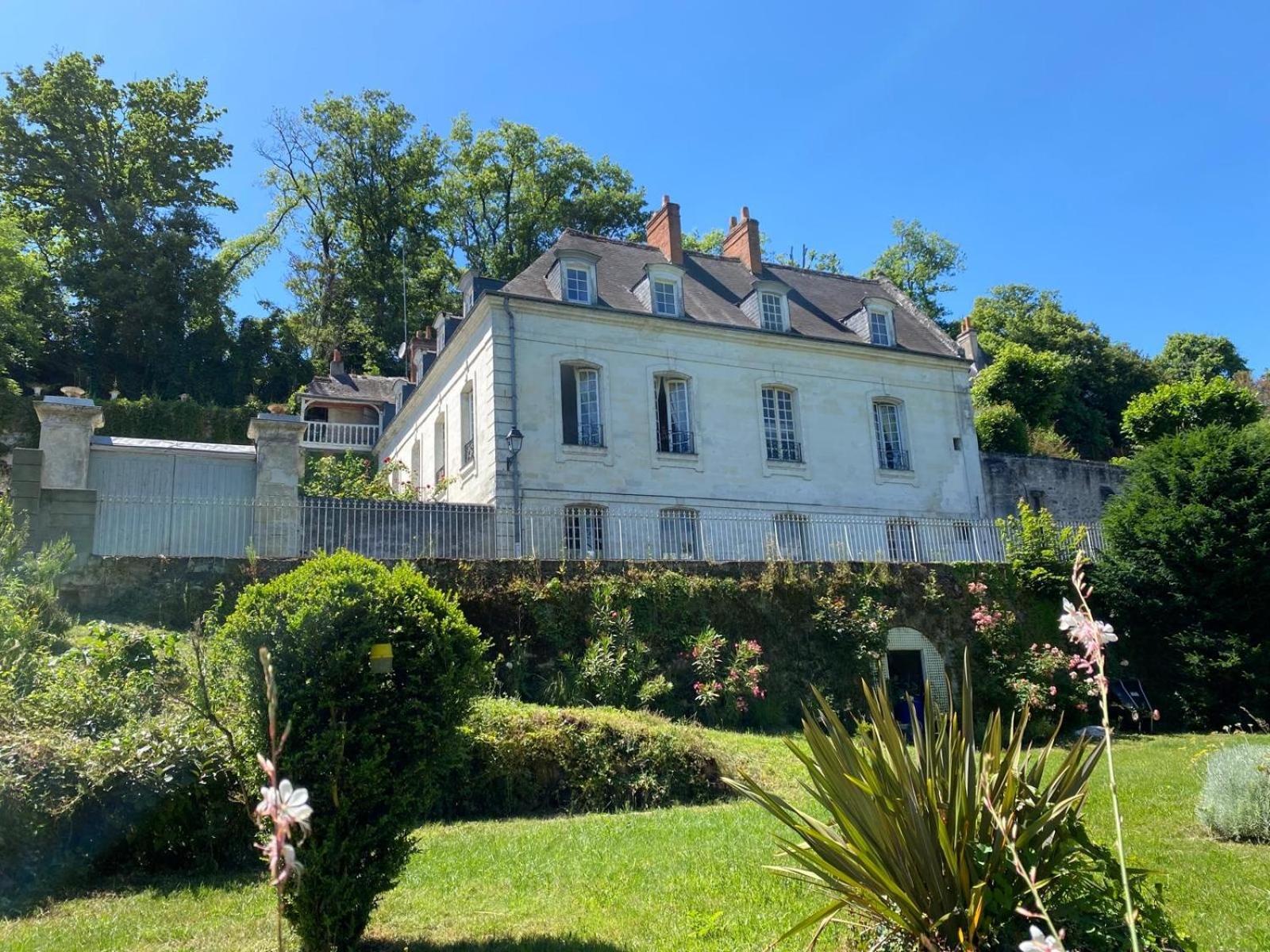 Le Grand Vaudon Hotel Rochecorbon Exterior photo